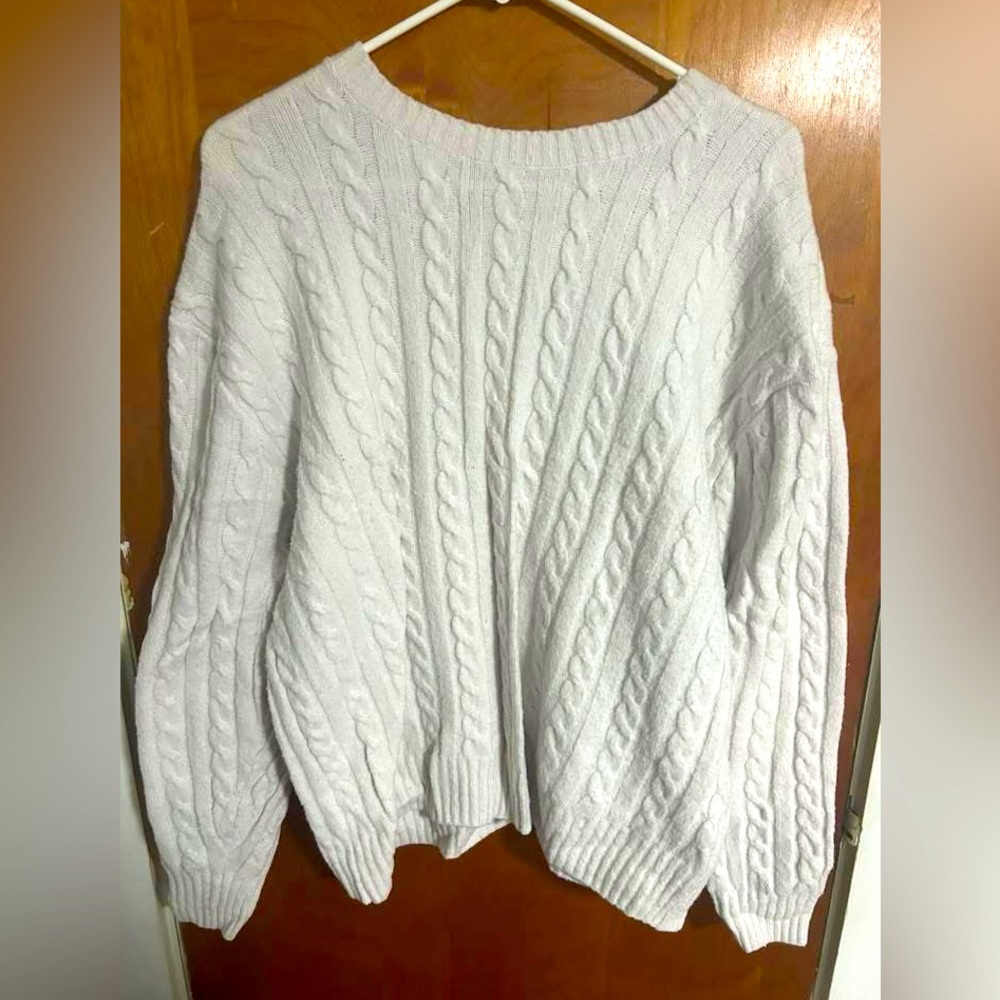 Hollister White Cable Knit Crew Neck Sweater